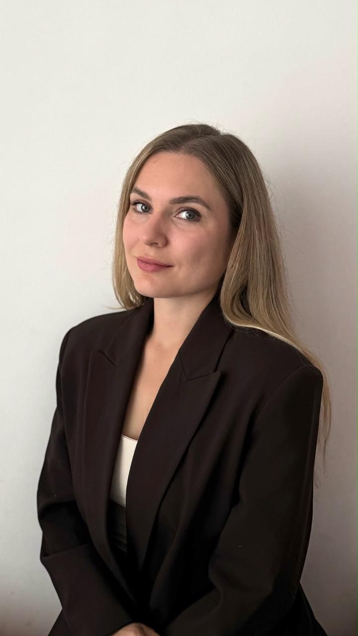 Анна Левин